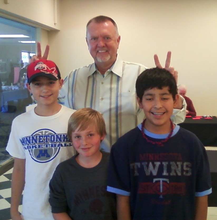 DJ, Drew, and Lalo with Bert Blyleven at a 2011 TCSCC show